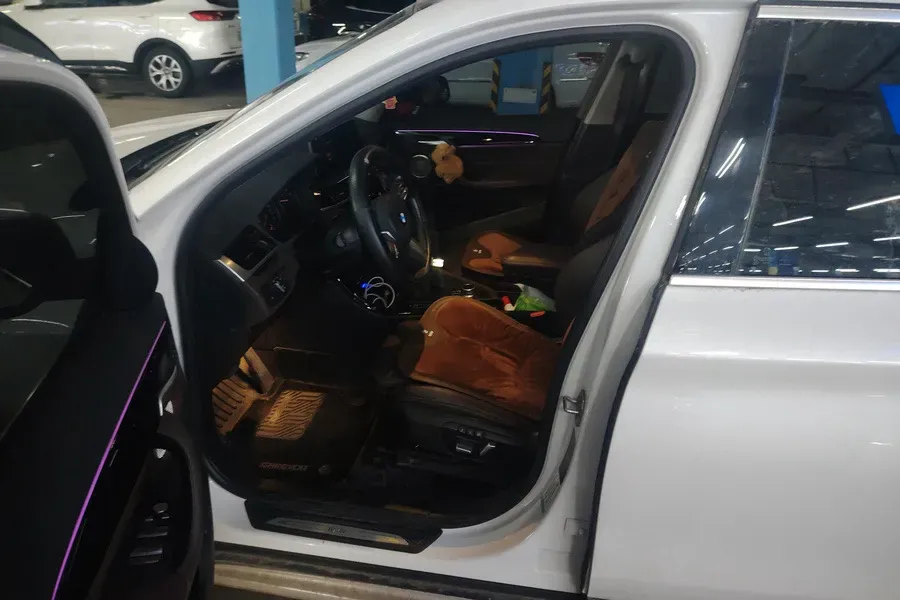 2021 BMW X1 1.5T 140HP L3 7DCT,autocango,china used car exporter,china ev exporter,chinese used car exporter,chinese used ev exporter