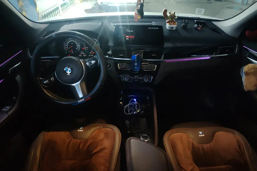 2021 BMW X1 1.5T 140HP L3 7DCT,autocango,china used car exporter,china ev exporter,chinese used car exporter,chinese used ev exporter