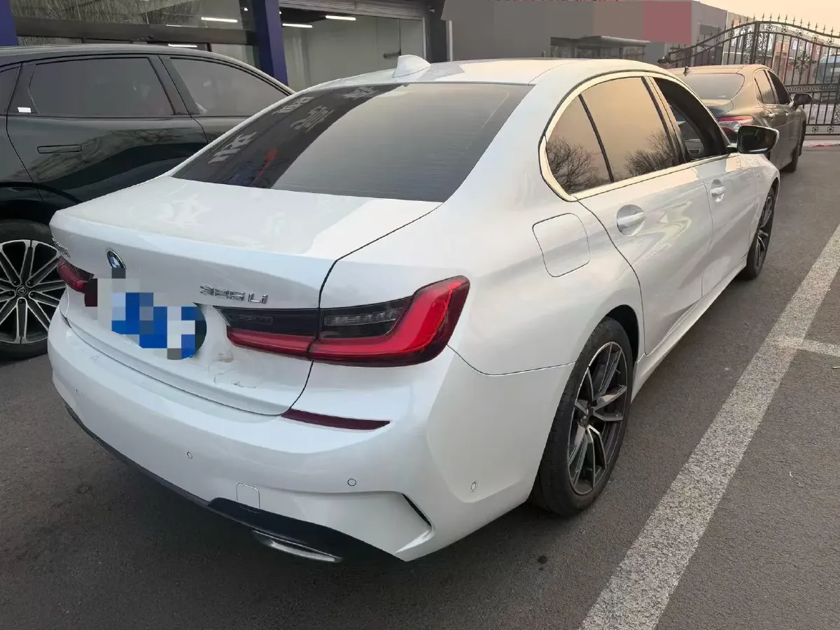 2021 BMW 3 Series 2.0T 184HP L4 8AT,autocango,china used car exporter,china ev exporter,chinese used car exporter,chinese used ev exporter
