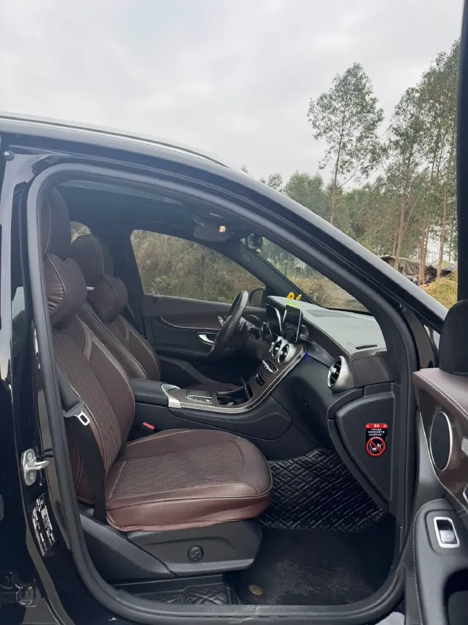 2020 Mercedes-Benz GLC Class 2.0T 197HP L4 9AT,autocango,china used car exporter,china ev exporter,chinese used car exporter,chinese used ev exporter