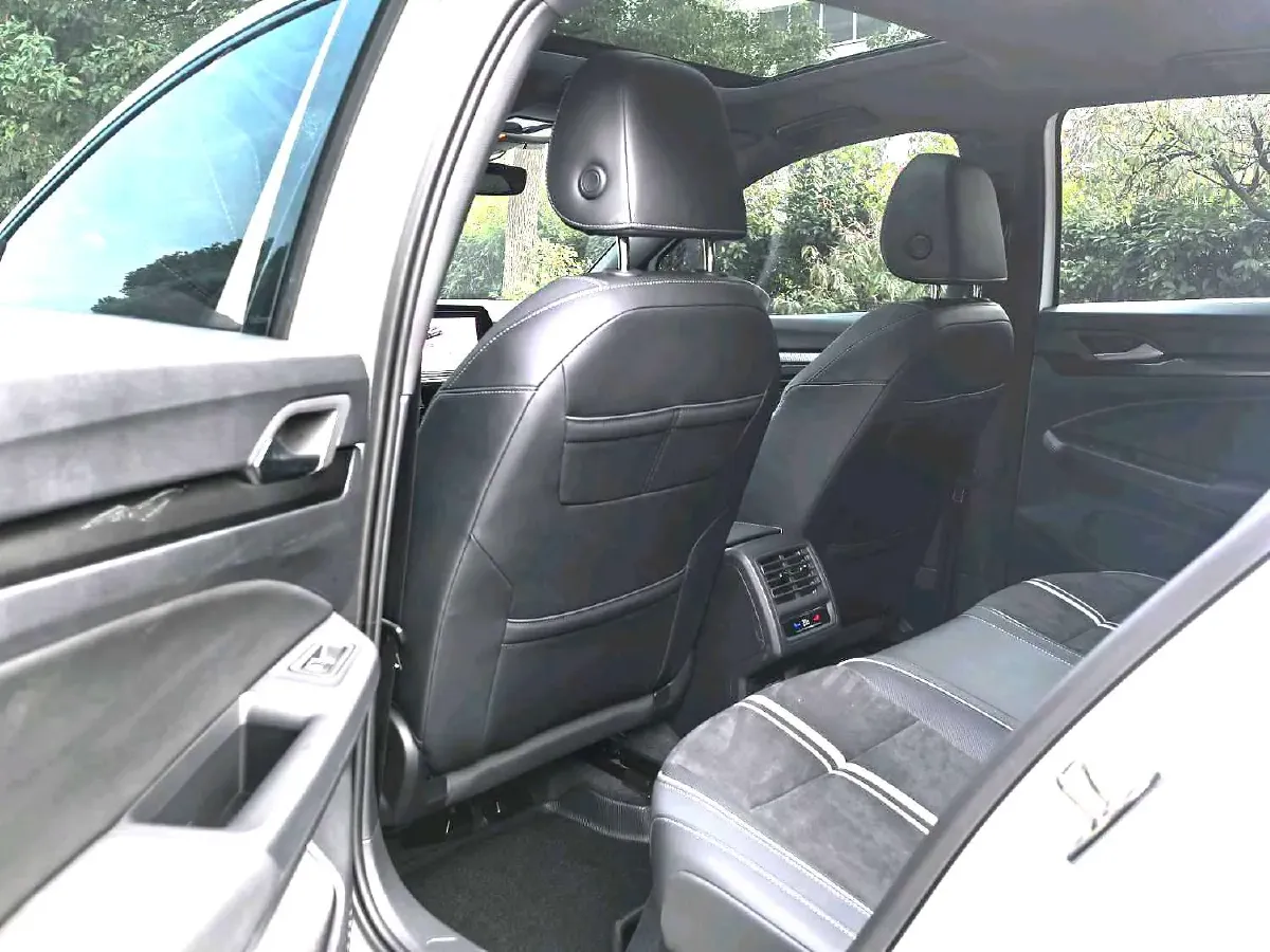 2023 Volkswagen Golf 1.4T 150HP L4 7DCT,autocango,china used car exporter,china ev exporter,chinese used car exporter,chinese used ev exporter