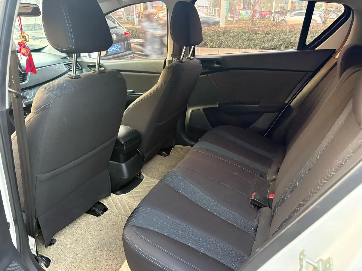 2020 BaoJun 310 1.2L 80HP L4 5MT,autocango,china used car exporter,china ev exporter,chinese used car exporter,chinese used ev exporter