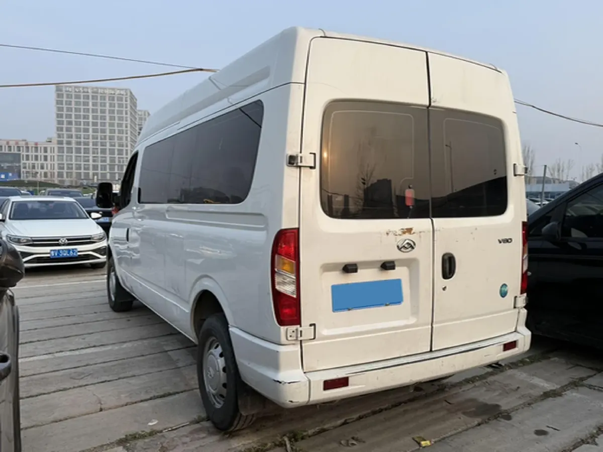 2023 MAXUS XinTu V80 2.0T 127HP L4 6MT,autocango,china used car exporter,china ev exporter,chinese used car exporter,chinese used ev exporter