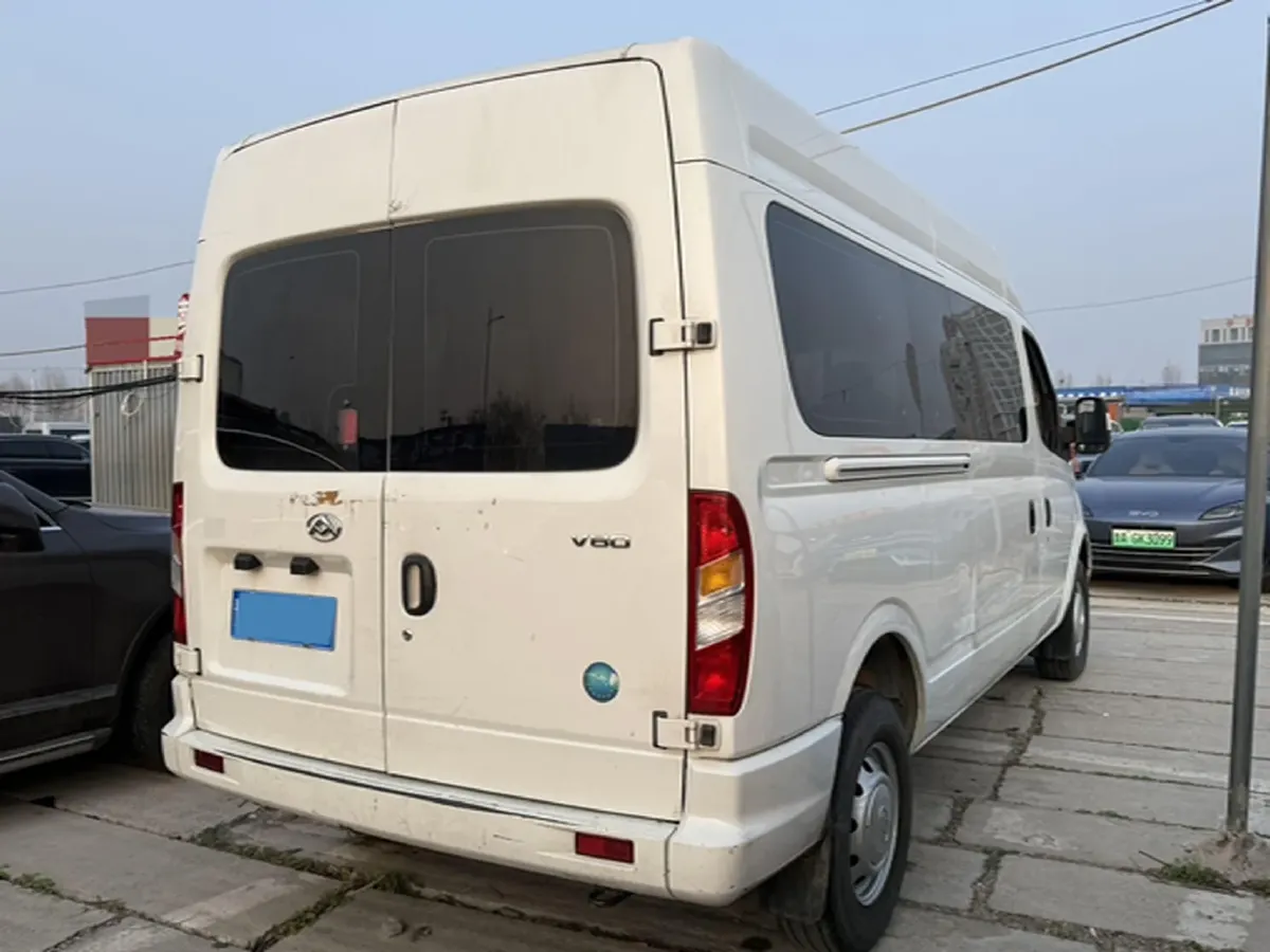 2023 MAXUS XinTu V80 2.0T 127HP L4 6MT,autocango,china used car exporter,china ev exporter,chinese used car exporter,chinese used ev exporter