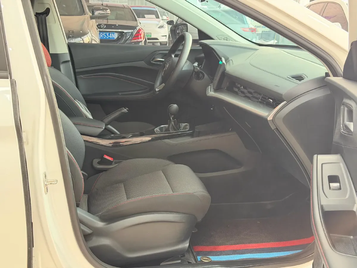 2023 MG 5 1.5L 129HP L4 5MT,autocango,china used car exporter,china ev exporter,chinese used car exporter,chinese used ev exporter