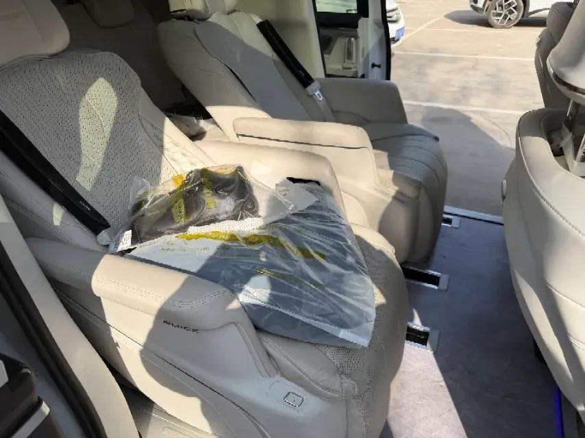 2024 Buick GL8 1.5T 180HP L4 2DHT PHEV 24.4KWH,autocango,china used car exporter,china ev exporter,chinese used car exporter,chinese used ev exporter