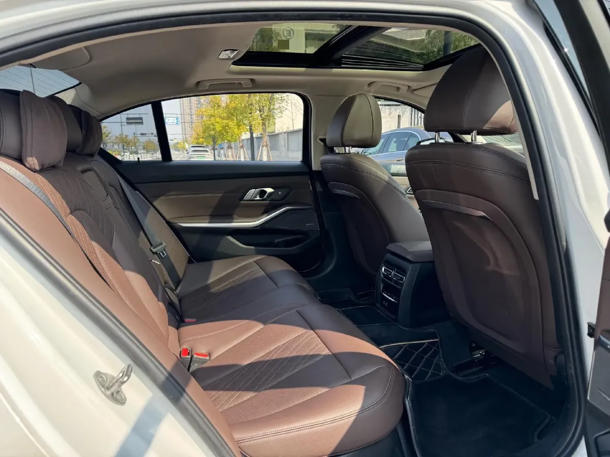 2023 BMW 3 Series 2.0T 184HP L4 8AT,autocango,china used car exporter,china ev exporter,chinese used car exporter,chinese used ev exporter