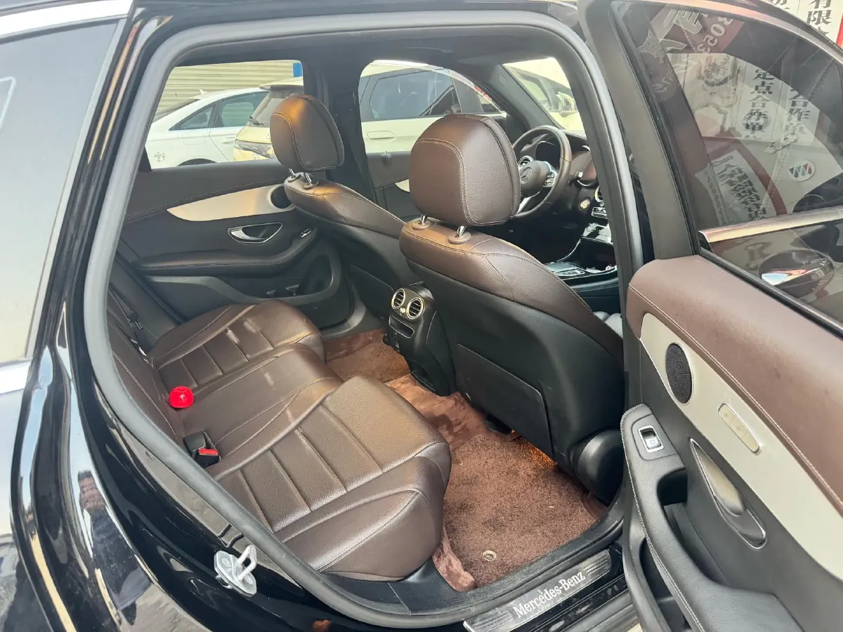 2021 Mercedes-Benz GLC Class 2.0T 197HP L4 9AT,autocango,china used car exporter,china ev exporter,chinese used car exporter,chinese used ev exporter