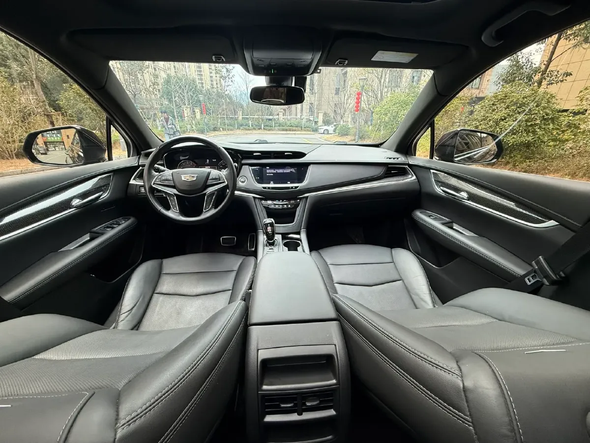 2022 Cadillac XT5 2.0T 237HP L4 9AT,autocango,china used car exporter,china ev exporter,chinese used car exporter,chinese used ev exporter