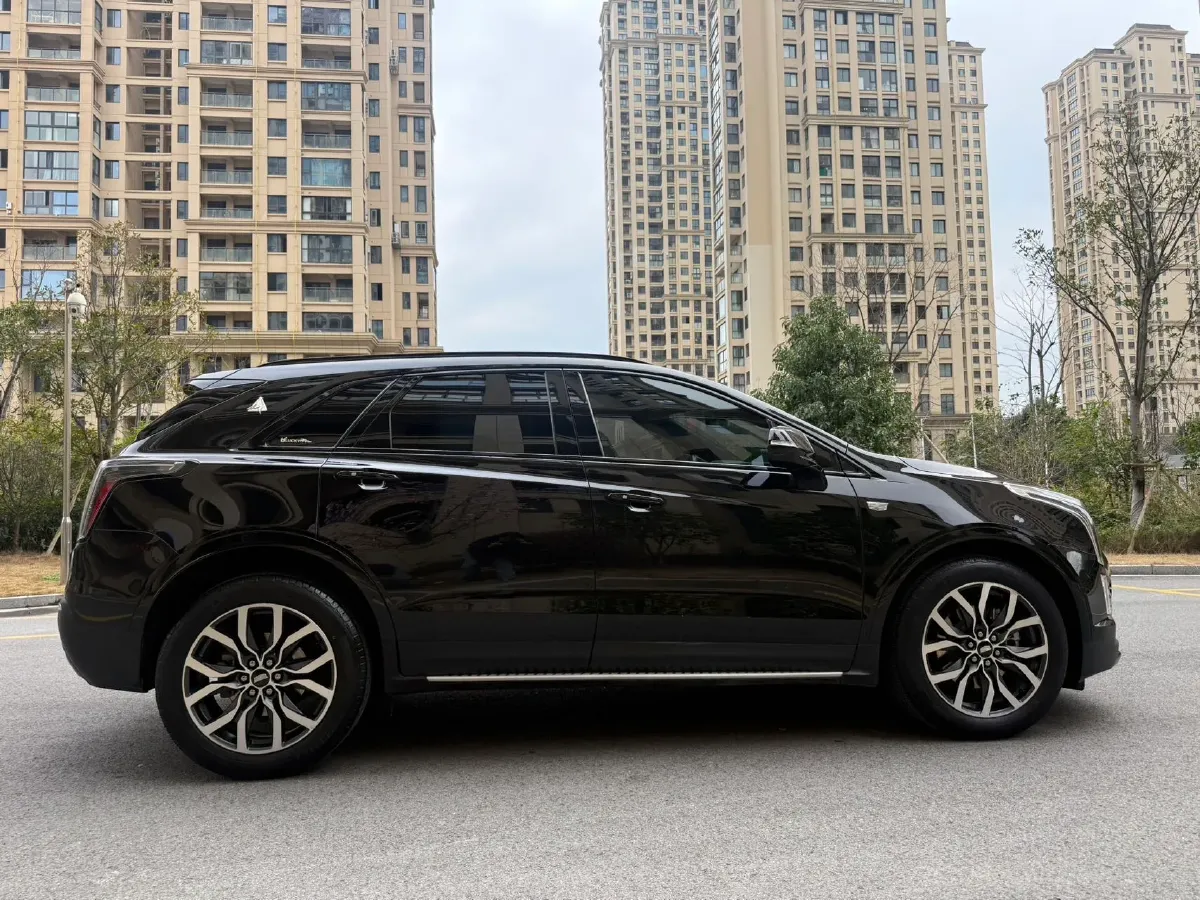 2022 Cadillac XT5 2.0T 237HP L4 9AT,autocango,china used car exporter,china ev exporter,chinese used car exporter,chinese used ev exporter