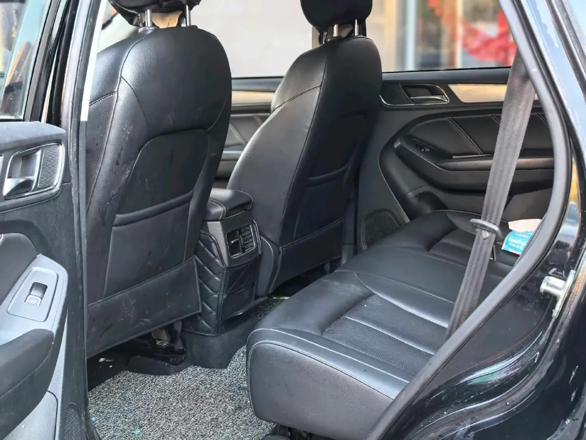 2020 Roewe i6 1.5T 169HP L4 7DCT,autocango,china used car exporter,china ev exporter,chinese used car exporter,chinese used ev exporter