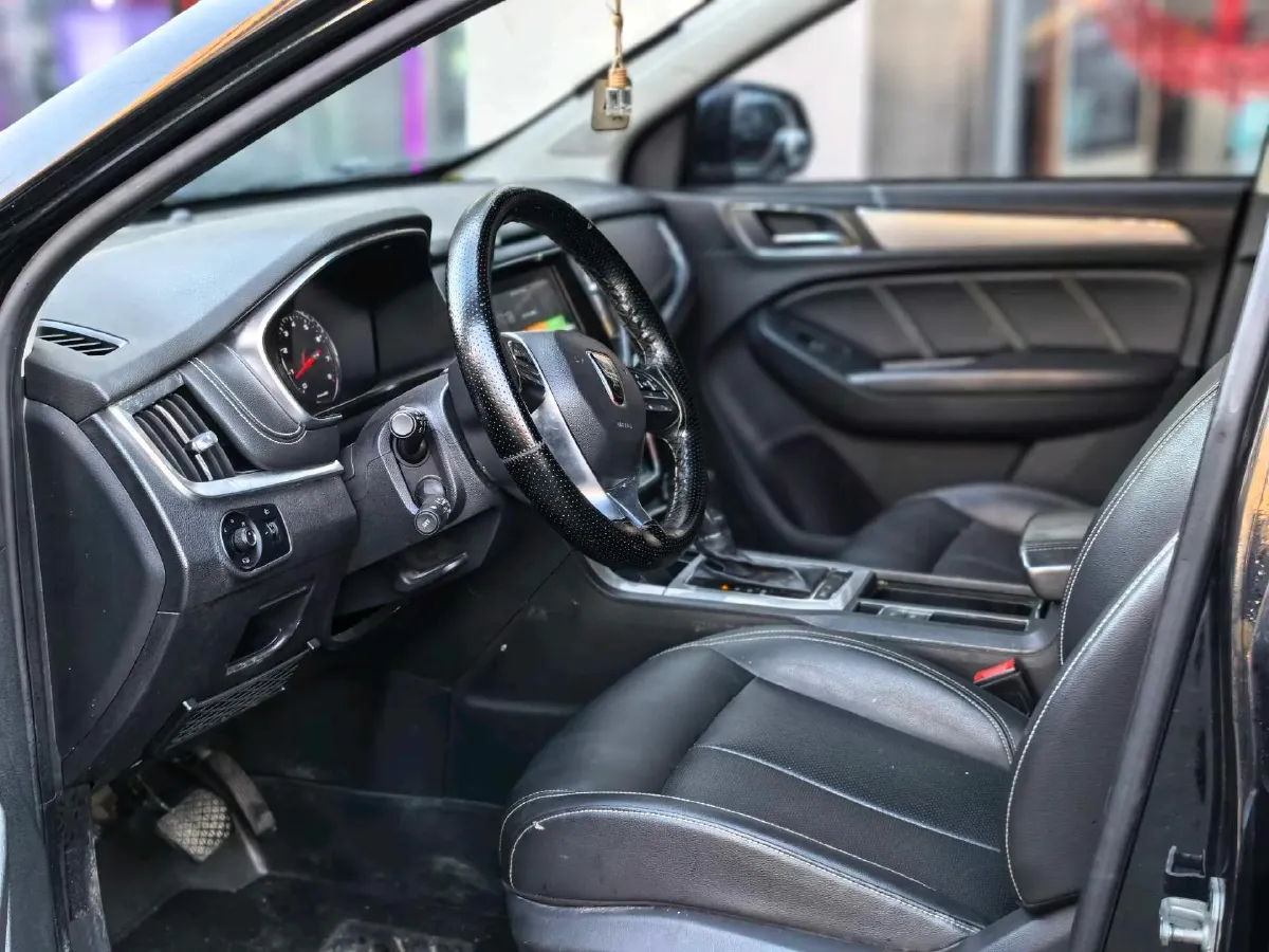 2020 Roewe i6 1.5T 169HP L4 7DCT,autocango,china used car exporter,china ev exporter,chinese used car exporter,chinese used ev exporter