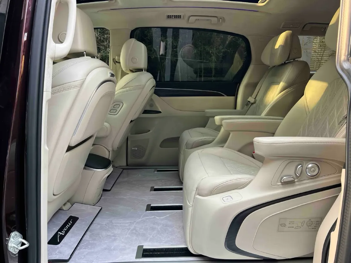 2021 Buick GL8 2.0T 237HP L4 9AT,autocango,china used car exporter,china ev exporter,chinese used car exporter,chinese used ev exporter