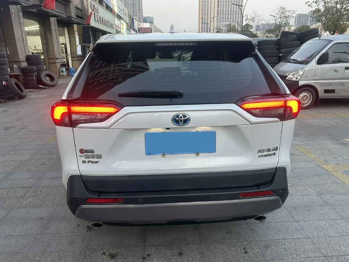 2022 Toyota RAV4 2.5L 178HP L4 E-CVT Hybrid,autocango,china used car exporter,china ev exporter,chinese used car exporter,chinese used ev exporter