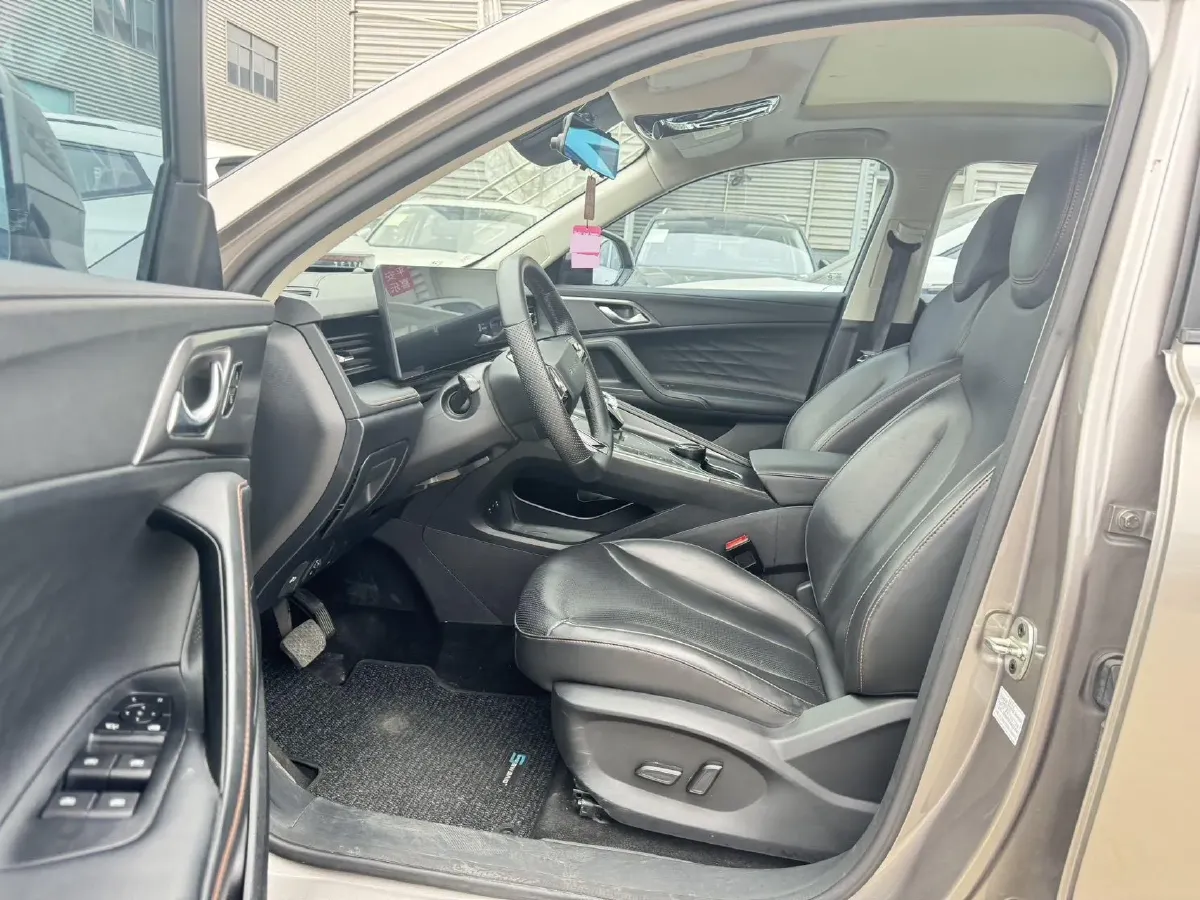 2023 Roewe RX5 1.5T 188HP L4 7DCT,autocango,china used car exporter,china ev exporter,chinese used car exporter,chinese used ev exporter