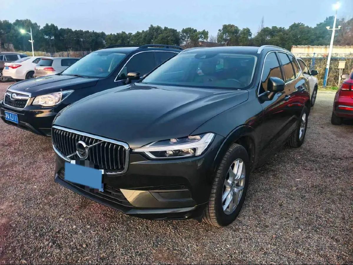 2019 Volvo XC60 2.0T 254HP L4 8AT,autocango,china used car exporter,china ev exporter,chinese used car exporter,chinese used ev exporter