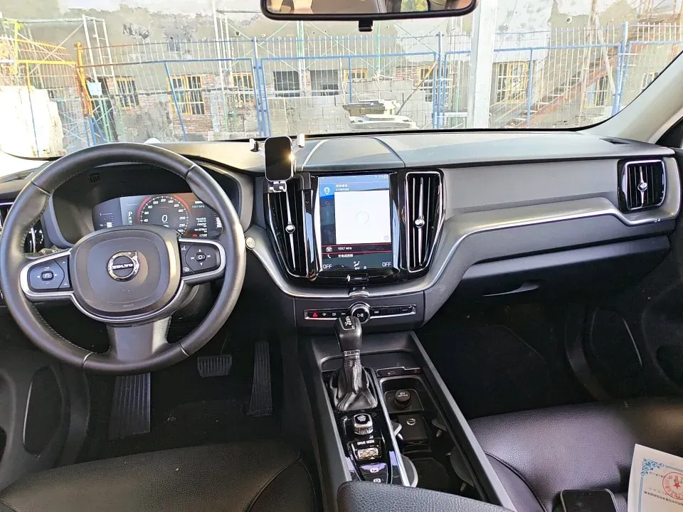 2019 Volvo XC60 2.0T 254HP L4 8AT,autocango,china used car exporter,china ev exporter,chinese used car exporter,chinese used ev exporter