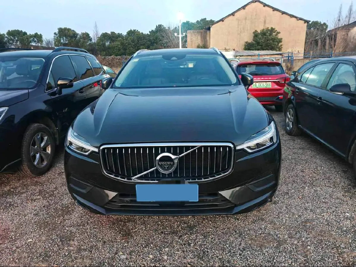 2019 Volvo XC60 2.0T 254HP L4 8AT,autocango,china used car exporter,china ev exporter,chinese used car exporter,chinese used ev exporter