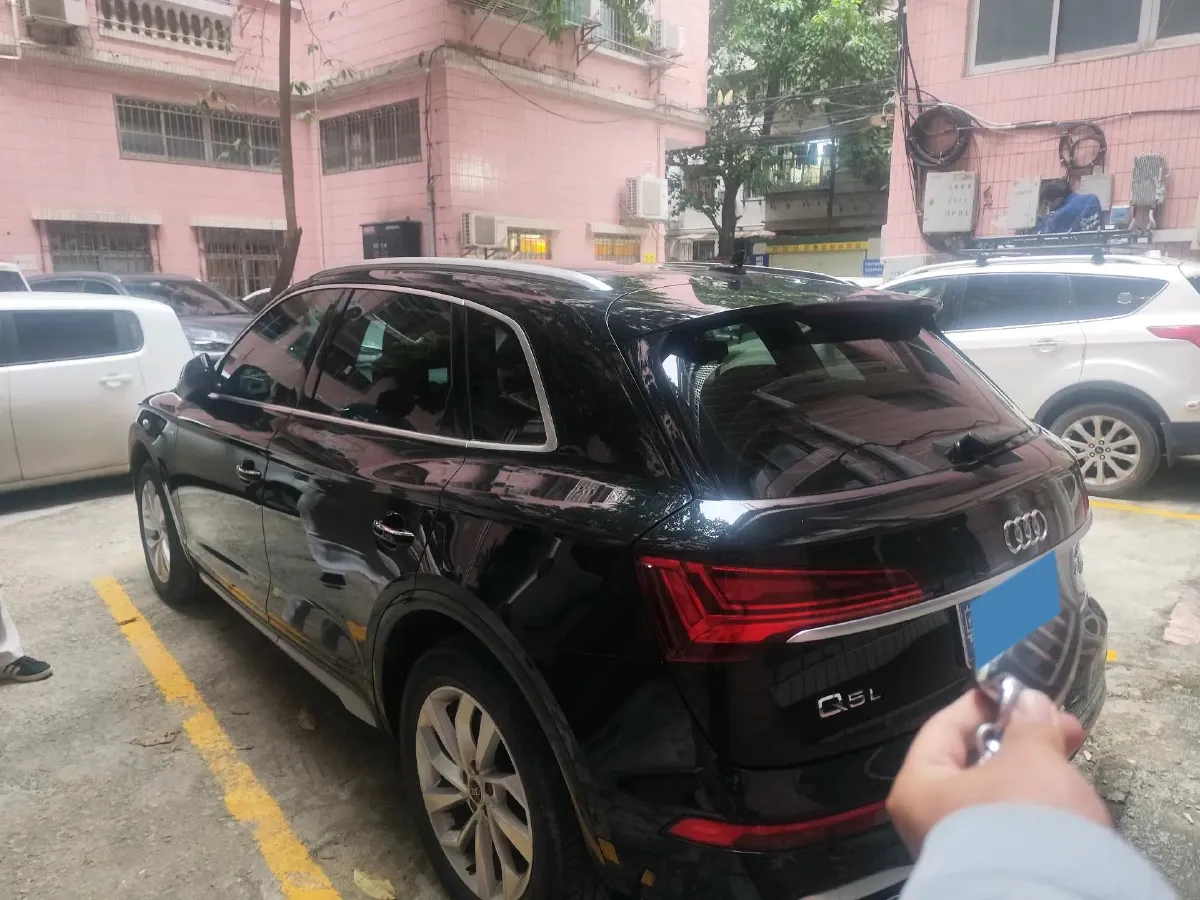 2022 Audi Q5L 2.0T 190HP L4 7DCT,autocango,china used car exporter,china ev exporter,chinese used car exporter,chinese used ev exporter