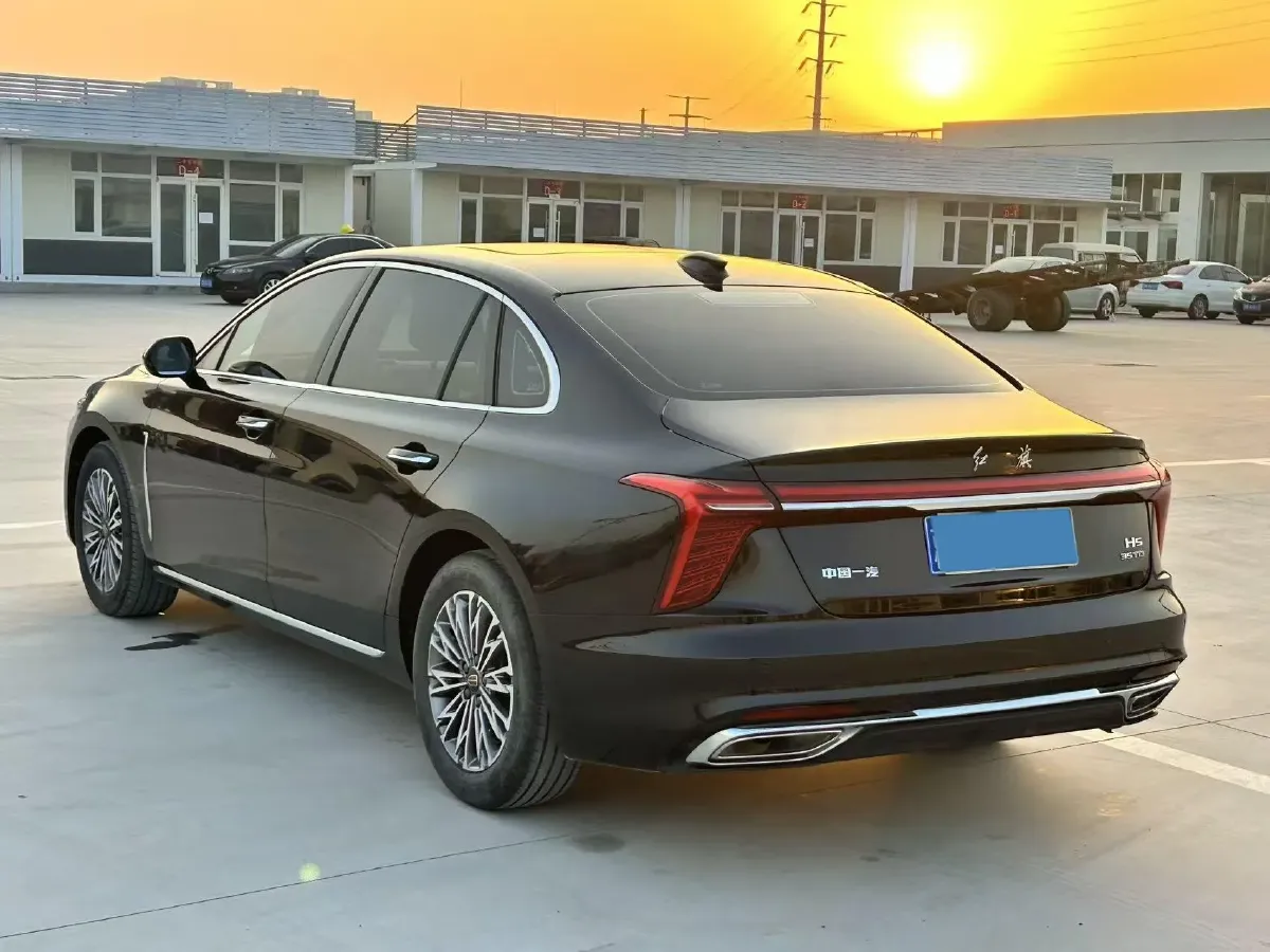 2024 HongQi H5 1.5T 169HP L4 7DCT,autocango,china used car exporter,china ev exporter,chinese used car exporter,chinese used ev exporter
