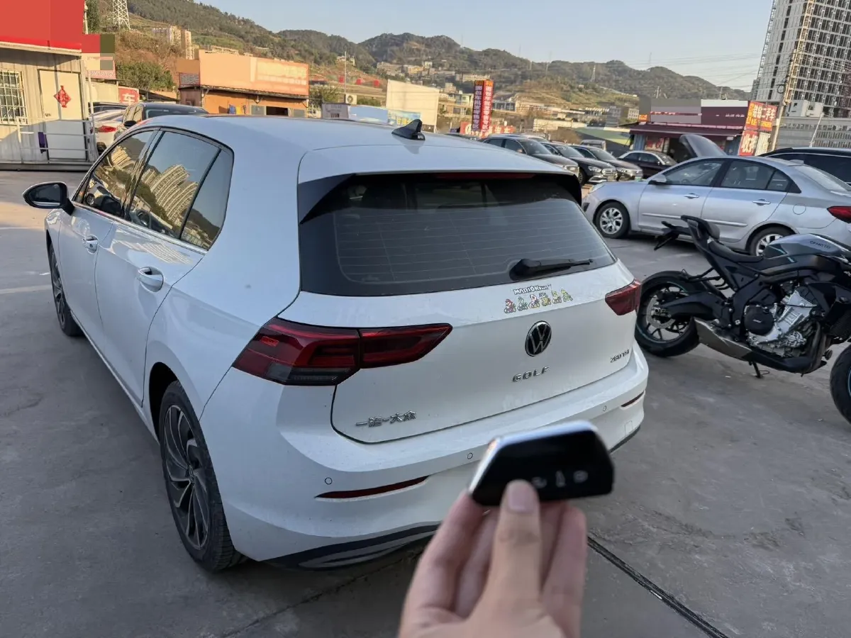 2023 Volkswagen Golf 1.4T 150HP L4 7DCT,autocango,china used car exporter,china ev exporter,chinese used car exporter,chinese used ev exporter