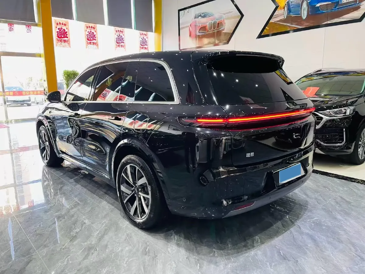 2023 Li L8 Range Extended 154HP REEV 40.9KWH,autocango,china used car exporter,china ev exporter,chinese used car exporter,chinese used ev exporter