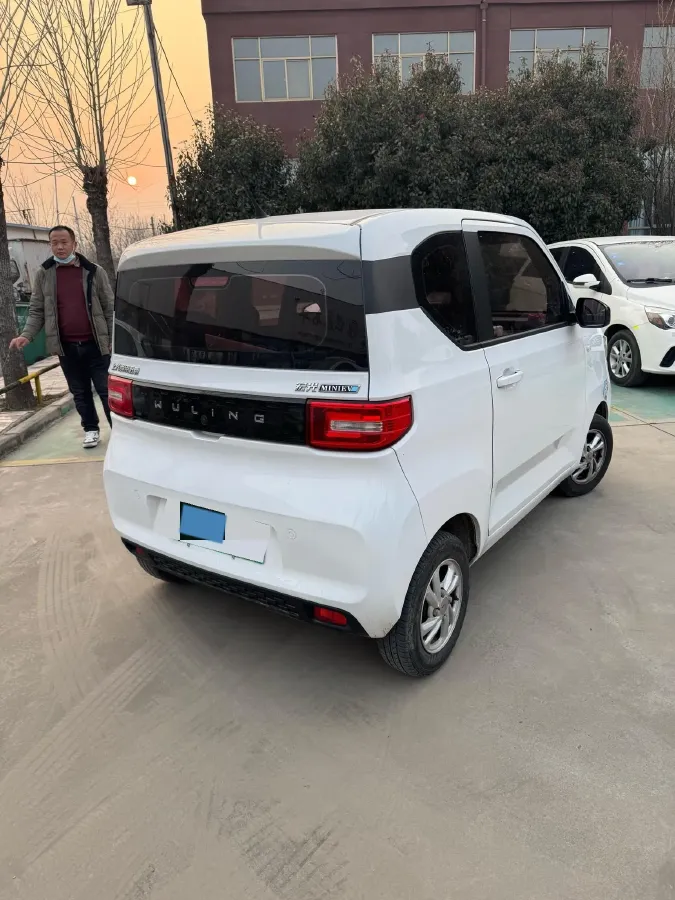 2020 WuLing HongGuang MINI EV BEV 9KWH,autocango,china used car exporter,china ev exporter,chinese used car exporter,chinese used ev exporter