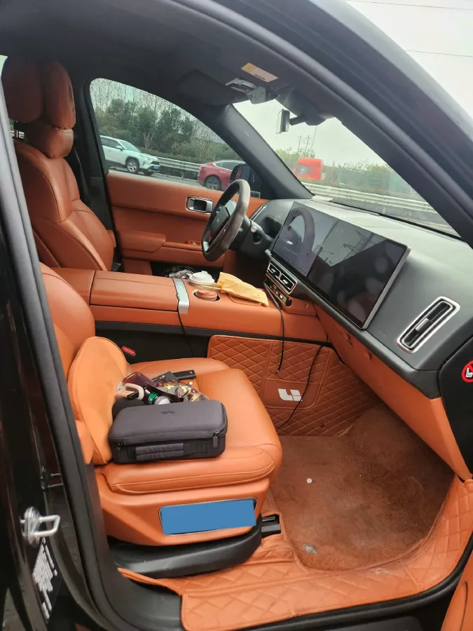 2024 Li L6 Range Extended 154HP L4 REEV 36.8KWH,autocango,china used car exporter,china ev exporter,chinese used car exporter,chinese used ev exporter