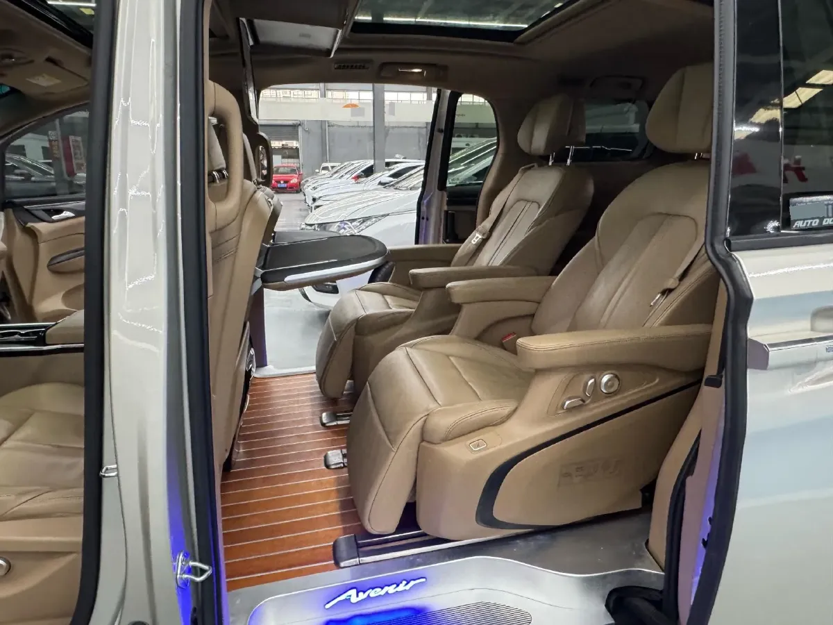 2021 Buick GL8 2.0T 237HP L4 9AT,autocango,china used car exporter,china ev exporter,chinese used car exporter,chinese used ev exporter