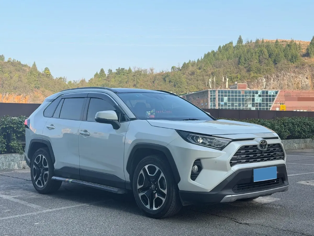 2020 Toyota RAV4 2.0L 171HP L4 CVT,autocango,china used car exporter,china ev exporter,chinese used car exporter,chinese used ev exporter