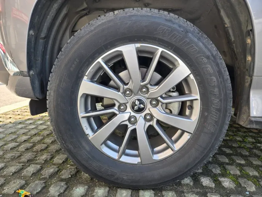 2019 Mitsubishi Pajero 3.0L 209HP V6 8AT,autocango,china used car exporter,china ev exporter,chinese used car exporter,chinese used ev exporter