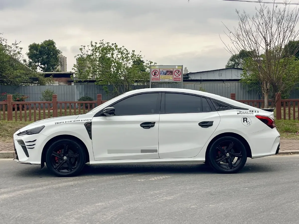 2022 MG 5 Scorpio 1.5T 181HP L4 7DCT,autocango,china used car exporter,china ev exporter,chinese used car exporter,chinese used ev exporter