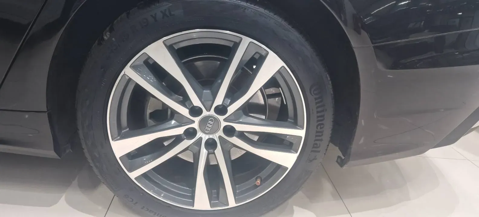 2021 Audi A6L 2.0T 190HP L4 7DCT,autocango,china used car exporter,china ev exporter,chinese used car exporter,chinese used ev exporter