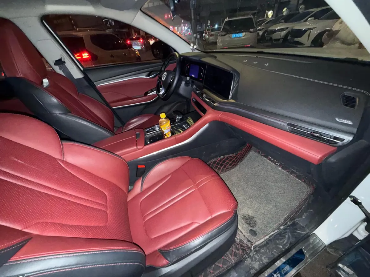 2022 ChangAn CS75 Plus 2.0T 233HP L4 8AT,autocango,china used car exporter,china ev exporter,chinese used car exporter,chinese used ev exporter