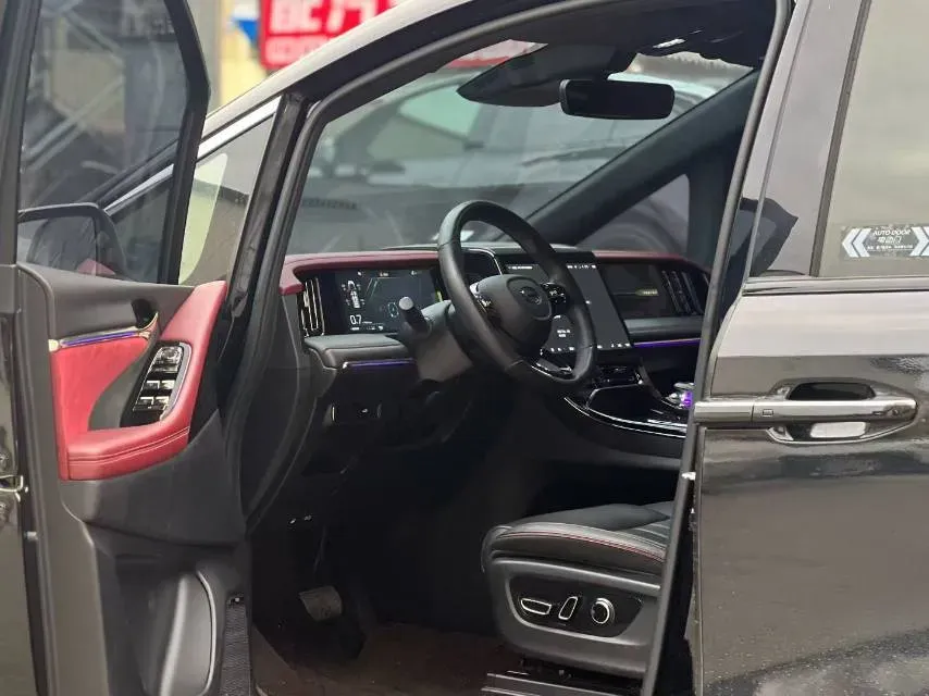 2023 GAC Trumpchi M8 2.0T 252HP L4 8AT,autocango,china used car exporter,china ev exporter,chinese used car exporter,chinese used ev exporter