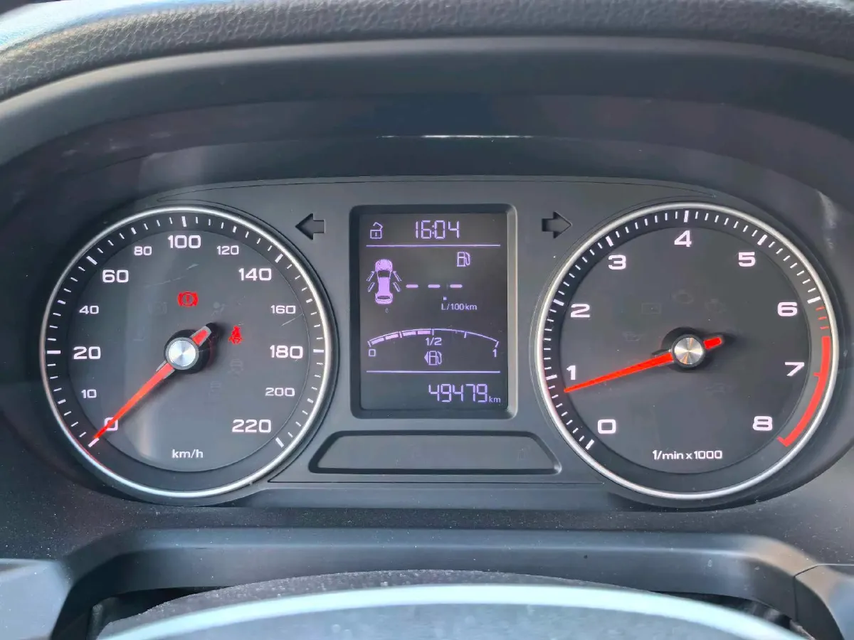 2018 Roewe 360 1.5L 116HP L4 5MT,autocango,china used car exporter,china ev exporter,chinese used car exporter,chinese used ev exporter