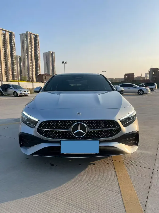 2023 Mercedes-Benz A Class 1.3T 163HP L4 7DCT,autocango,china used car exporter,china ev exporter,chinese used car exporter,chinese used ev exporter