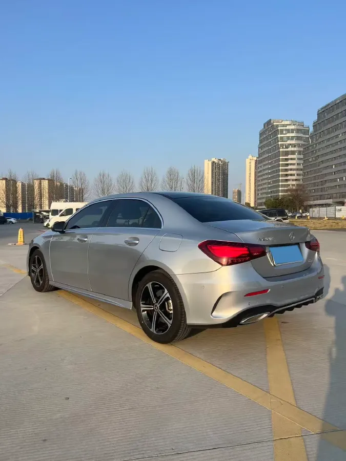 2023 Mercedes-Benz A Class 1.3T 163HP L4 7DCT,autocango,china used car exporter,china ev exporter,chinese used car exporter,chinese used ev exporter
