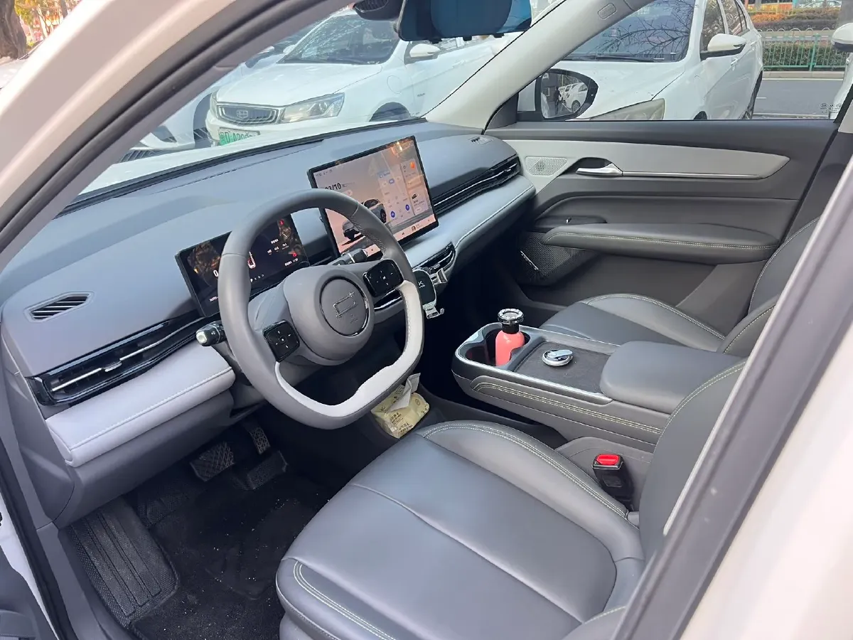 2025 Bestune YueYi 03 BEV 61.47KWH,autocango,china used car exporter,china ev exporter,chinese used car exporter,chinese used ev exporter