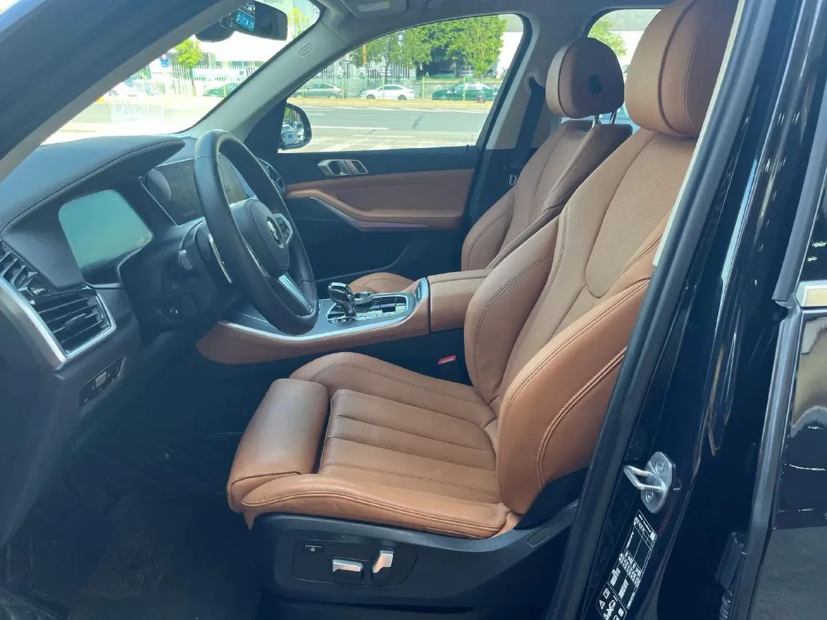 2022 BMW X5 2.0T 245HP L4 8AT,autocango,china used car exporter,china ev exporter,chinese used car exporter,chinese used ev exporter