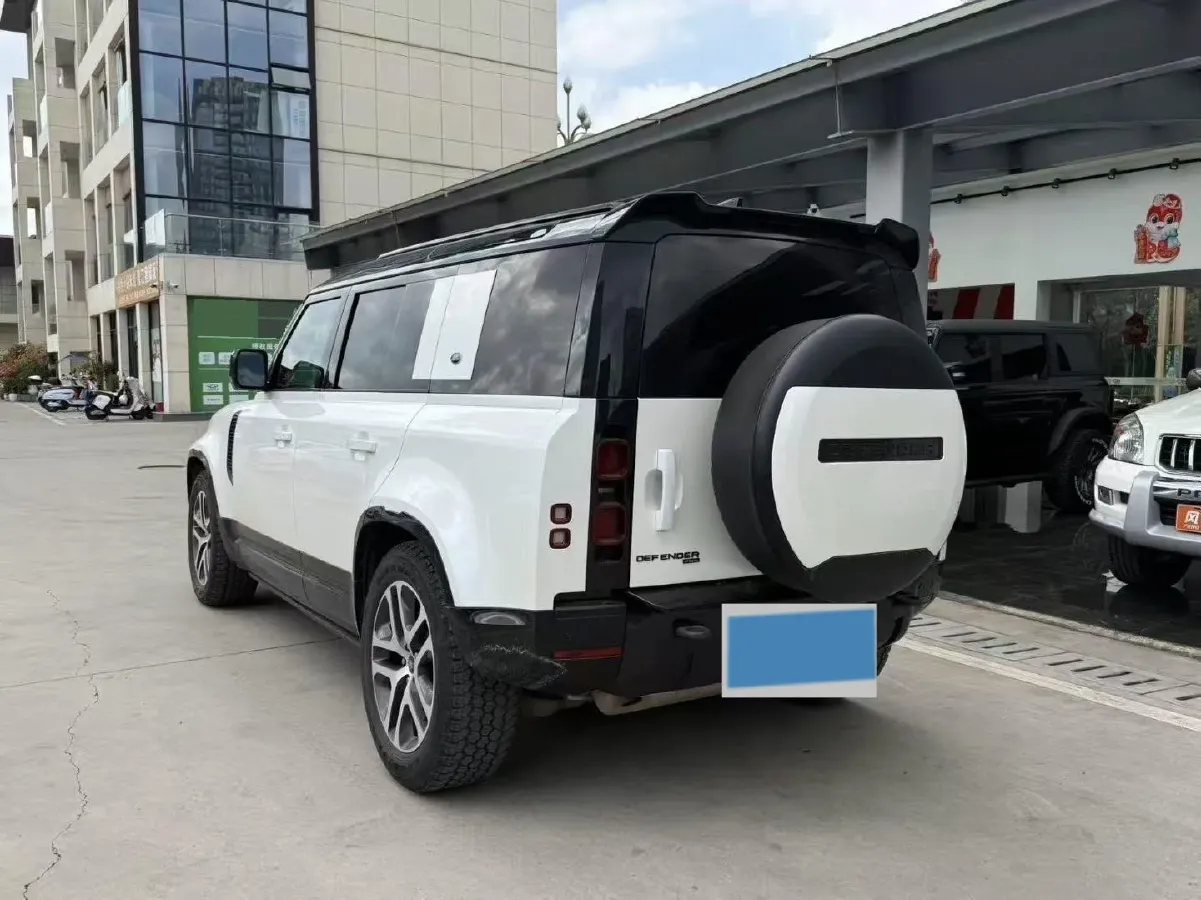 2022 Land Rover Defender 3.0T 400HP L6 8AT,autocango,china used car exporter,china ev exporter,chinese used car exporter,chinese used ev exporter