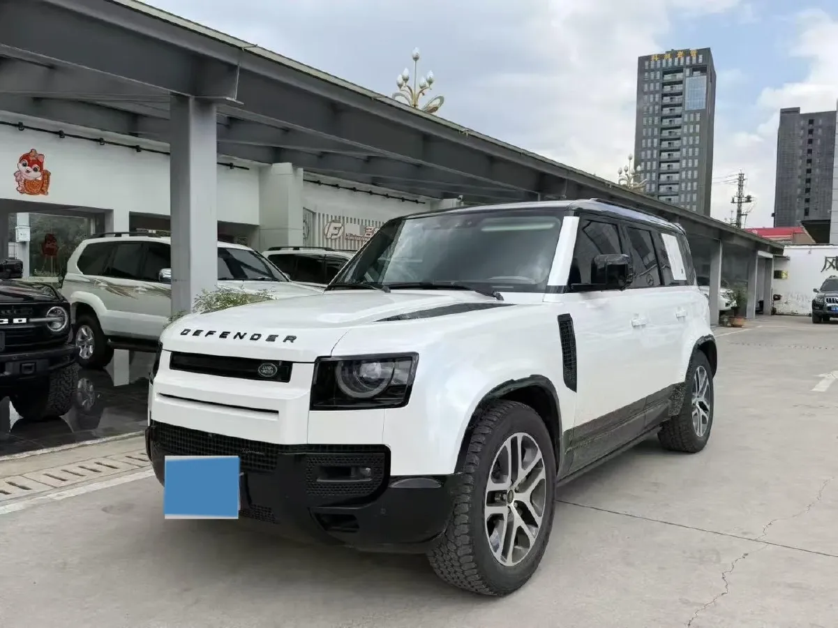 2022 Land Rover Defender 3.0T 400HP L6 8AT,autocango,china used car exporter,china ev exporter,chinese used car exporter,chinese used ev exporter