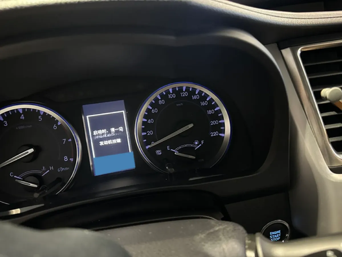 2018 Jeep Grand Commander 2.0T 265HP L4 9AT,autocango,china used car exporter,china ev exporter,chinese used car exporter,chinese used ev exporter