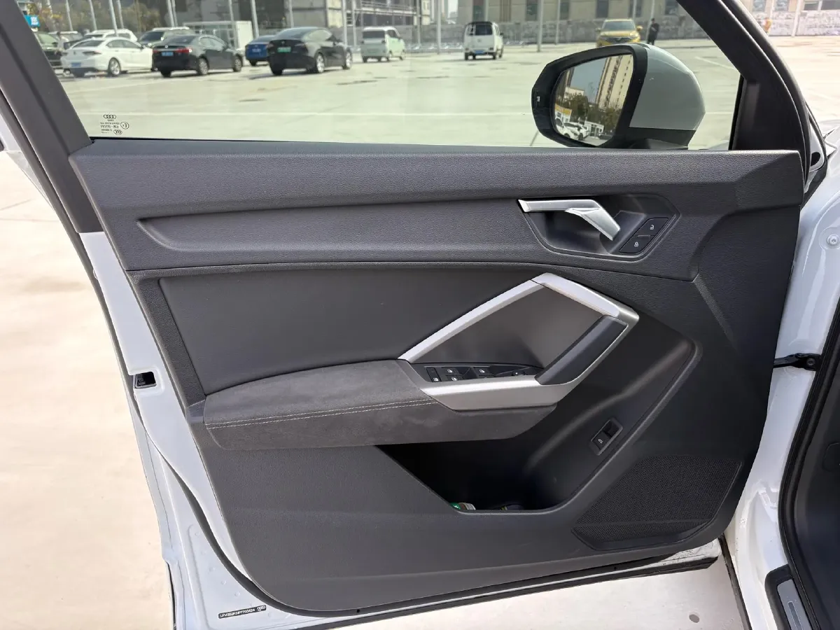 2023 Audi Q3 1.4T 150HP L4 7DCT,autocango,china used car exporter,china ev exporter,chinese used car exporter,chinese used ev exporter