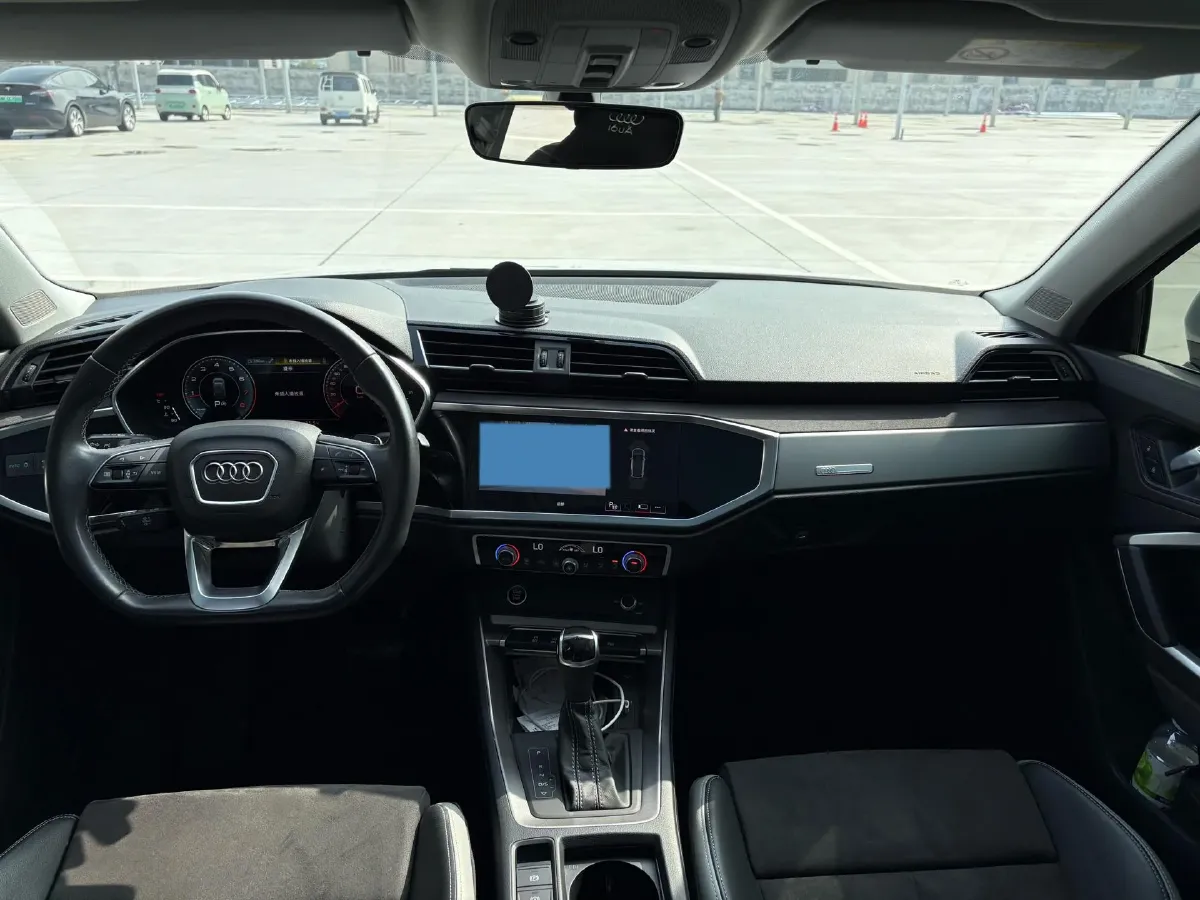 2023 Audi Q3 1.4T 150HP L4 7DCT,autocango,china used car exporter,china ev exporter,chinese used car exporter,chinese used ev exporter