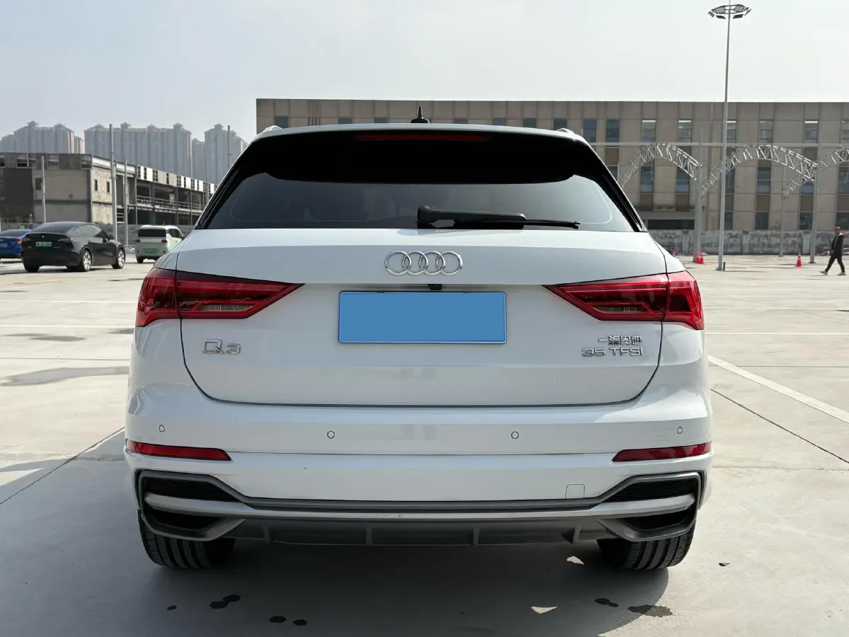 2023 Audi Q3 1.4T 150HP L4 7DCT,autocango,china used car exporter,china ev exporter,chinese used car exporter,chinese used ev exporter