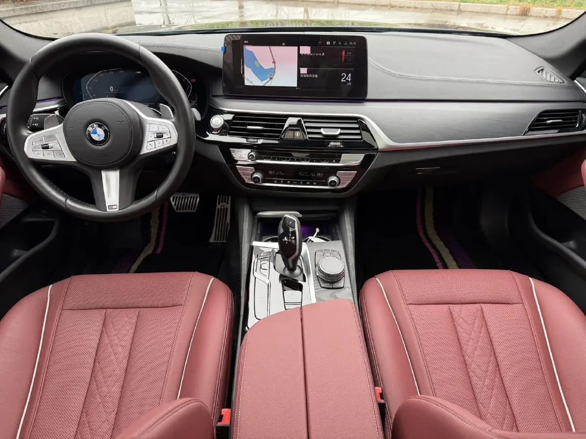 2023 BMW 5 Series 2.0T 245HP L4 8AT,autocango,china used car exporter,china ev exporter,chinese used car exporter,chinese used ev exporter