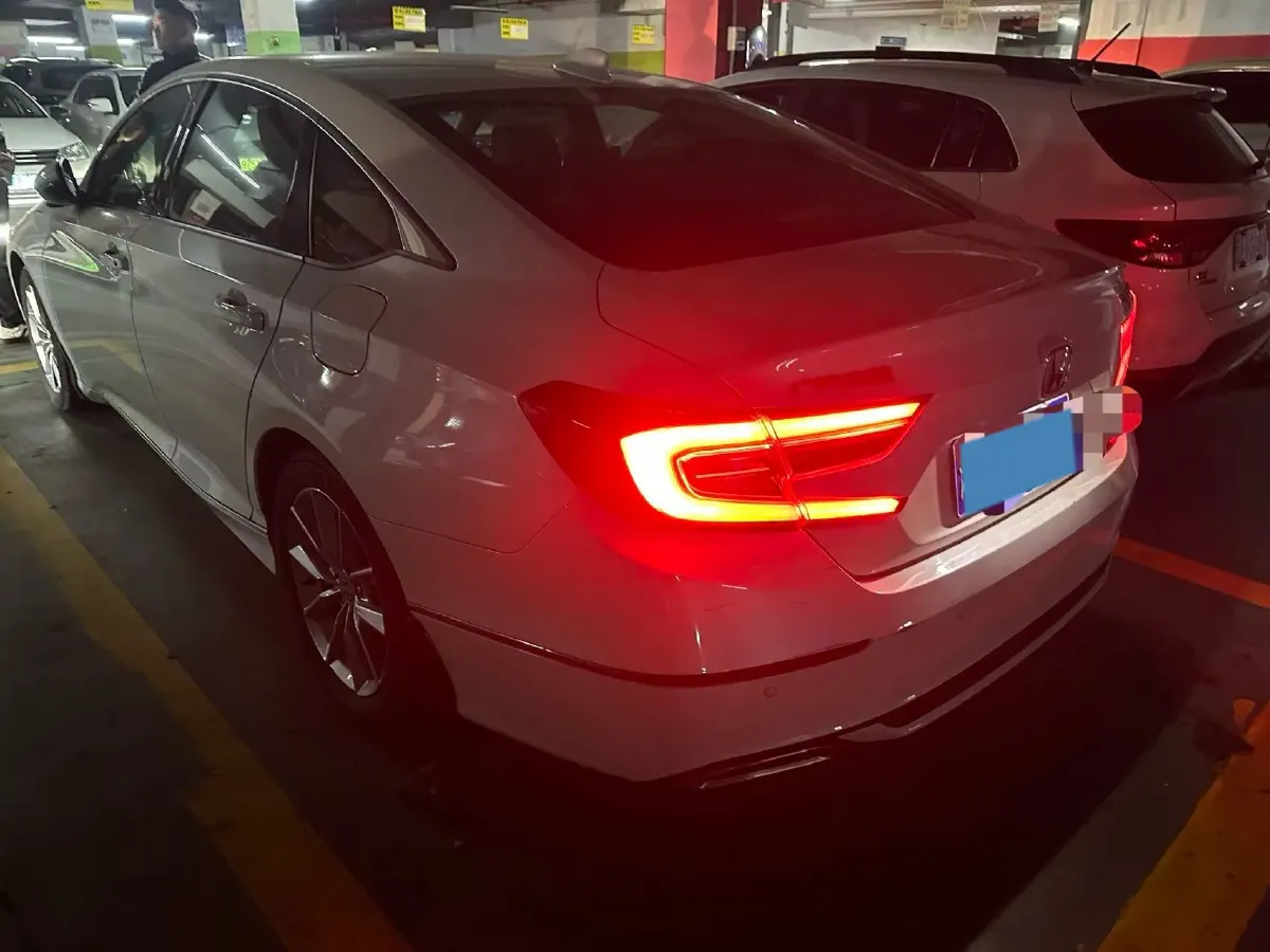 2022 Honda Accord 1.5T 194HP L4 CVT,autocango,china used car exporter,china ev exporter,chinese used car exporter,chinese used ev exporter