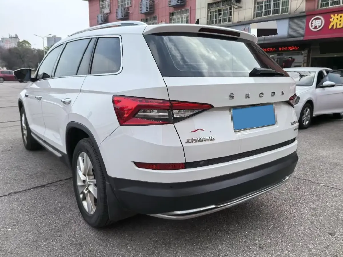 2020 Skoda Kodiak 2.0T 186HP L4 7DCT,autocango,china used car exporter,china ev exporter,chinese used car exporter,chinese used ev exporter