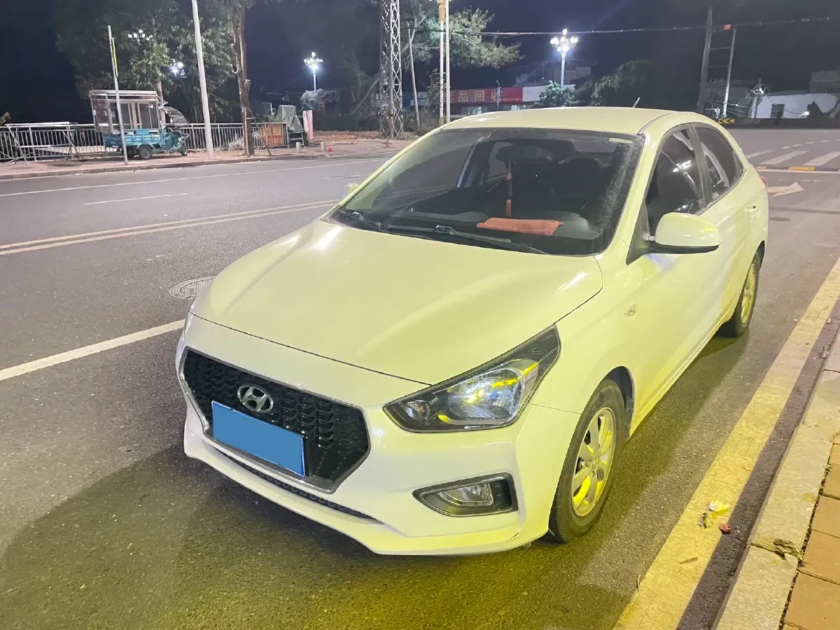 2017 Hyundai Reina 1.4L 95HP L4 5MT,autocango,china used car exporter,china ev exporter,chinese used car exporter,chinese used ev exporter